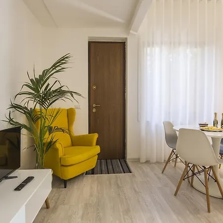 Flower Suites Sorrento Exterior photo